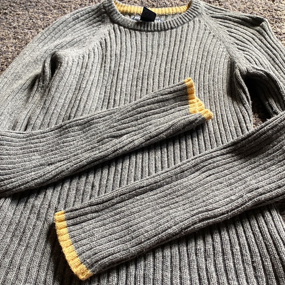 Aeropostale Gray & Yellow Ribbed Sweater EUC - Picture 4 of 4